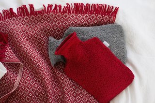 The Weavers of Lapua - Photo 3 of 20 - Lapuan Kankurit Keto blanket and Corona Uni hot-water bottles 