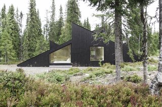 The Vindheim cabin in summer