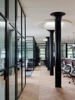 The New Shared Workspace We All Want to Move Into - Photo 11 of 14 -