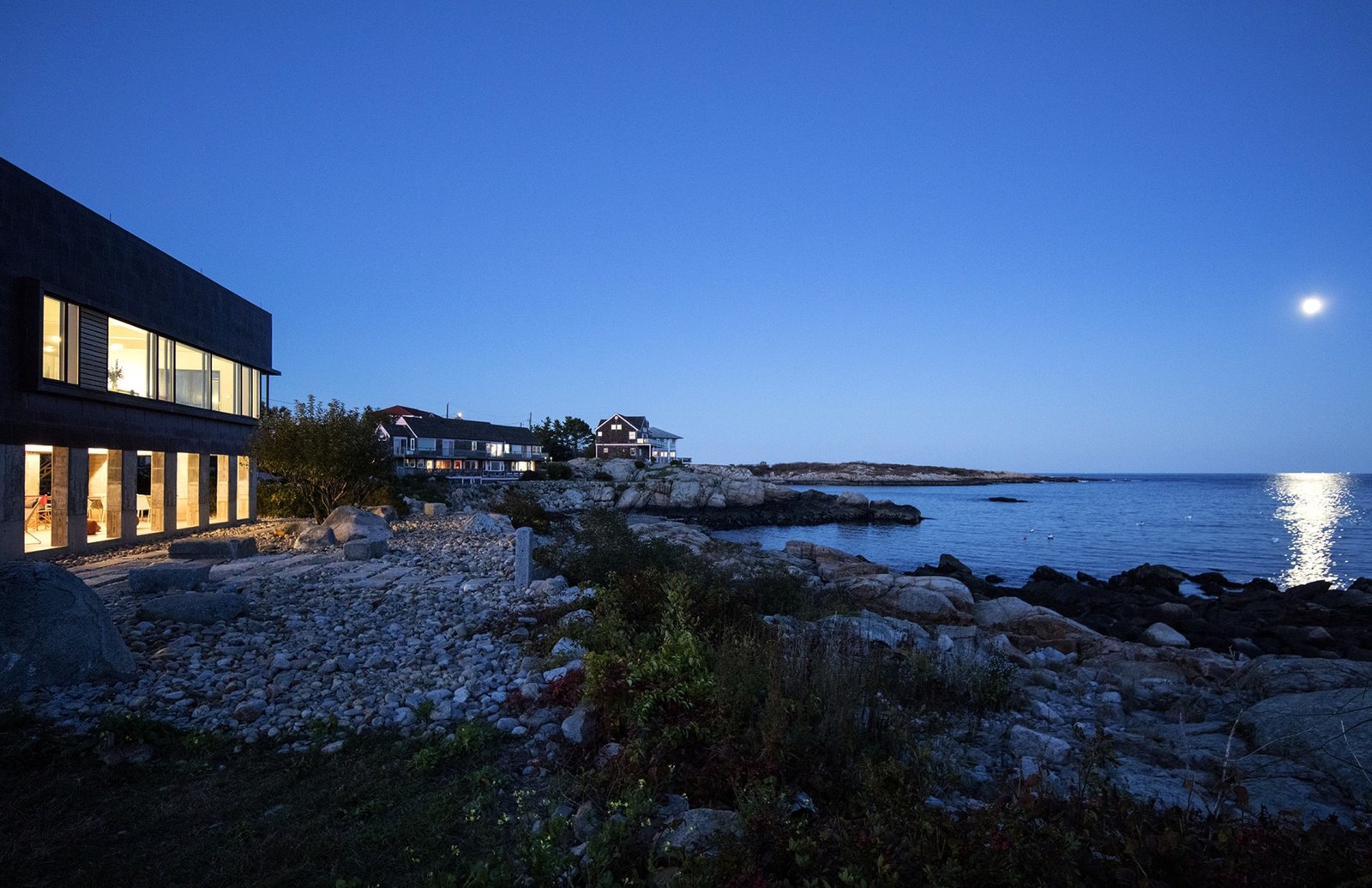 Photo 16 of 19 in Gap Cove House by Ruhl Jahnes Dwell