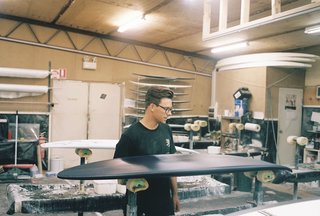 How Hayden Cox’s high-tech surfboards are shaking up the industry - Photo 15 of 20 -