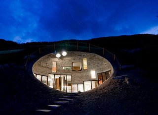 10 of the Best Architectural Homes You Can Actually Stay In - Photo 10 of 10 -