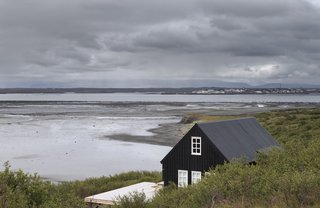 10 Houses That Tell Us Black is Back - Photo 8 of 9 -
