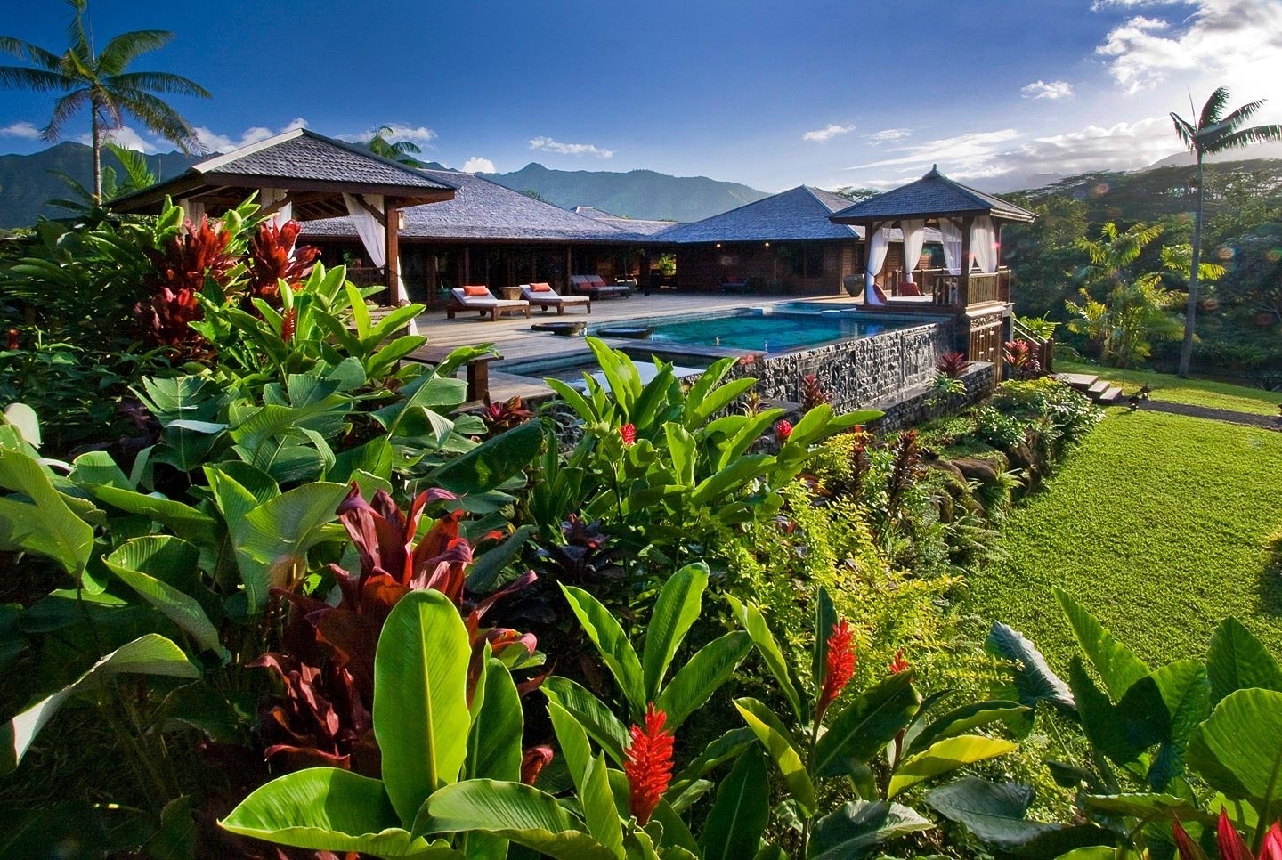 Photo 3 of 16 in Secluded Estate on the Kalihiwai Ridge Reservoir