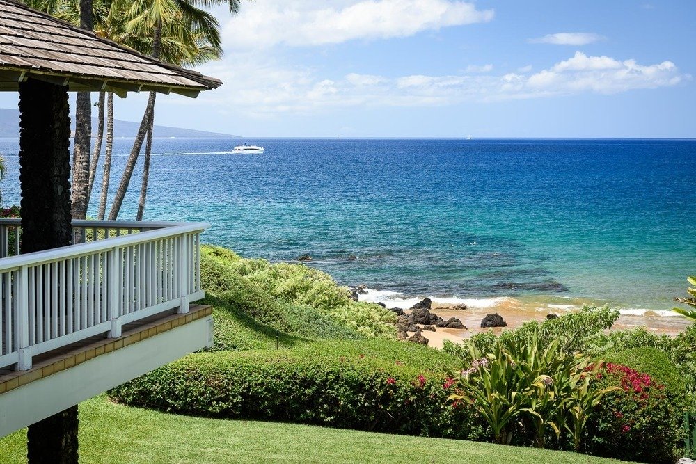 Photo 1 of 12 in Makena Beach House, Maui by Hawaii Life Dwell