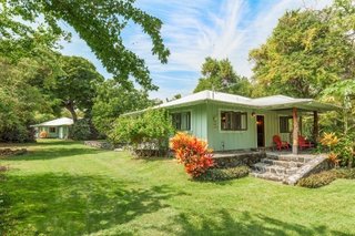 Historic Ke’ei Beach – The Perfect Get-Away Sanctuary - Photo 2 of 3 - The sale includes two adjacent lots, each with a classic beach cottage in view of the ocean 