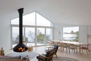 A Modern Finnish Villa That Grows Out of a Seaside Cliff - Photo 3 of 11 -