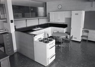 Northeast Intermediate School, Midland, Michigan by Alden B. Dow - Photo 2 of 5 -