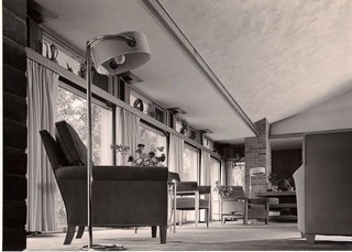 The Dr. Charles MacCallum Residence by Alden B. Dow - Photo 3 of 5 -