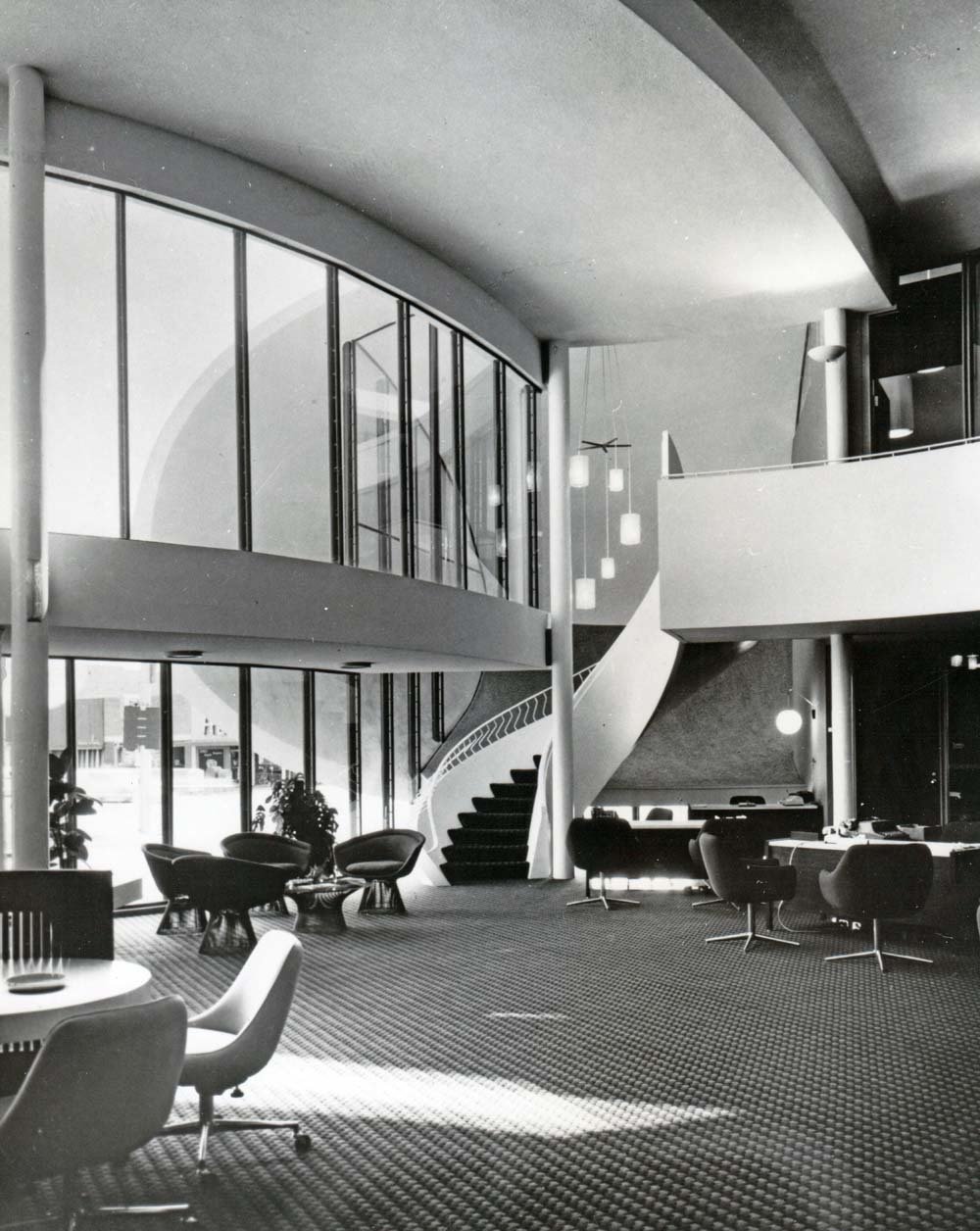 Photo 3 of 7 in Sculpting History Dwell