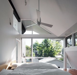 A Modern Shadow - Photo 2 of 8 -