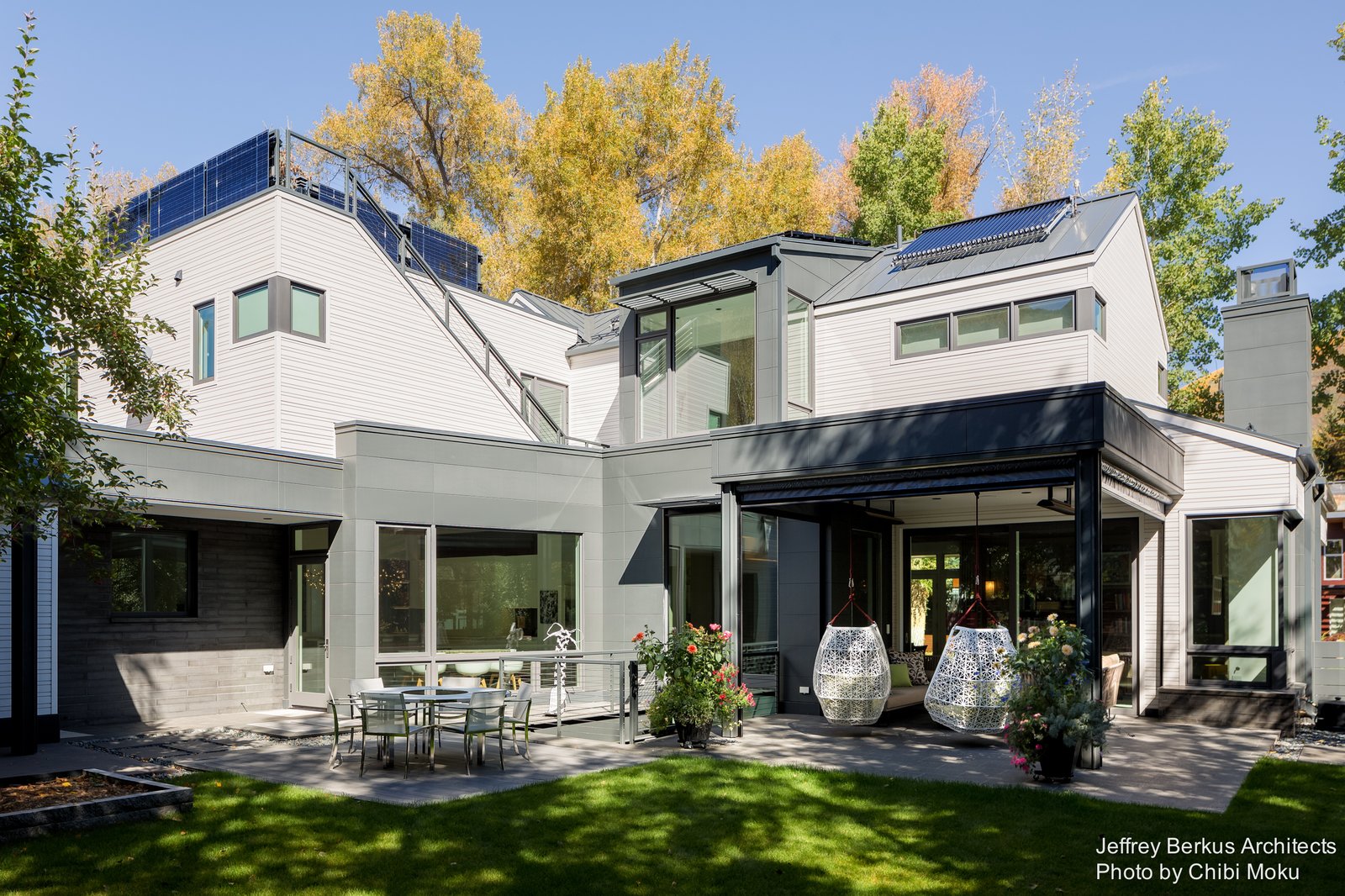 Architecture Spotlight 72 Seamless Transition by Jeffrey Berkus