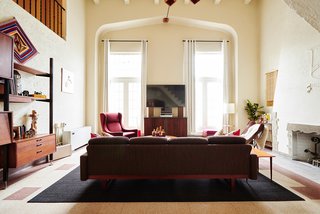 A Former Chicago Mafia Haunt Reborn as a Hotel - Photo 4 of 5 -