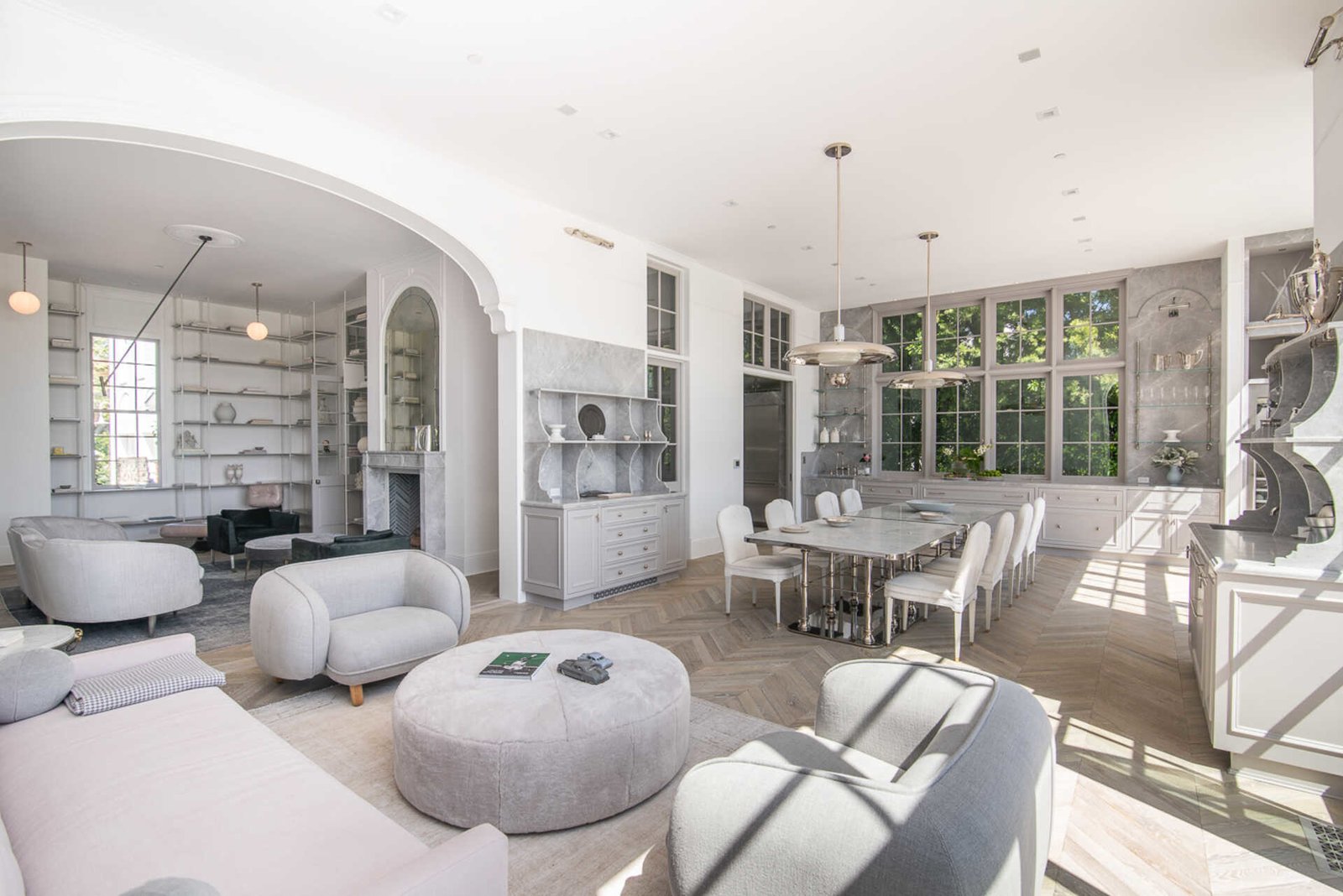 Photo 2 of 10 in A Traditionally Informed, Modern Family Home in ...