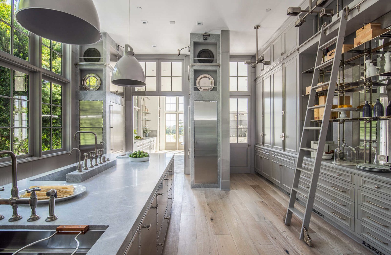 Photo 3 of 10 in A Traditionally Informed, Modern Family Home in ...