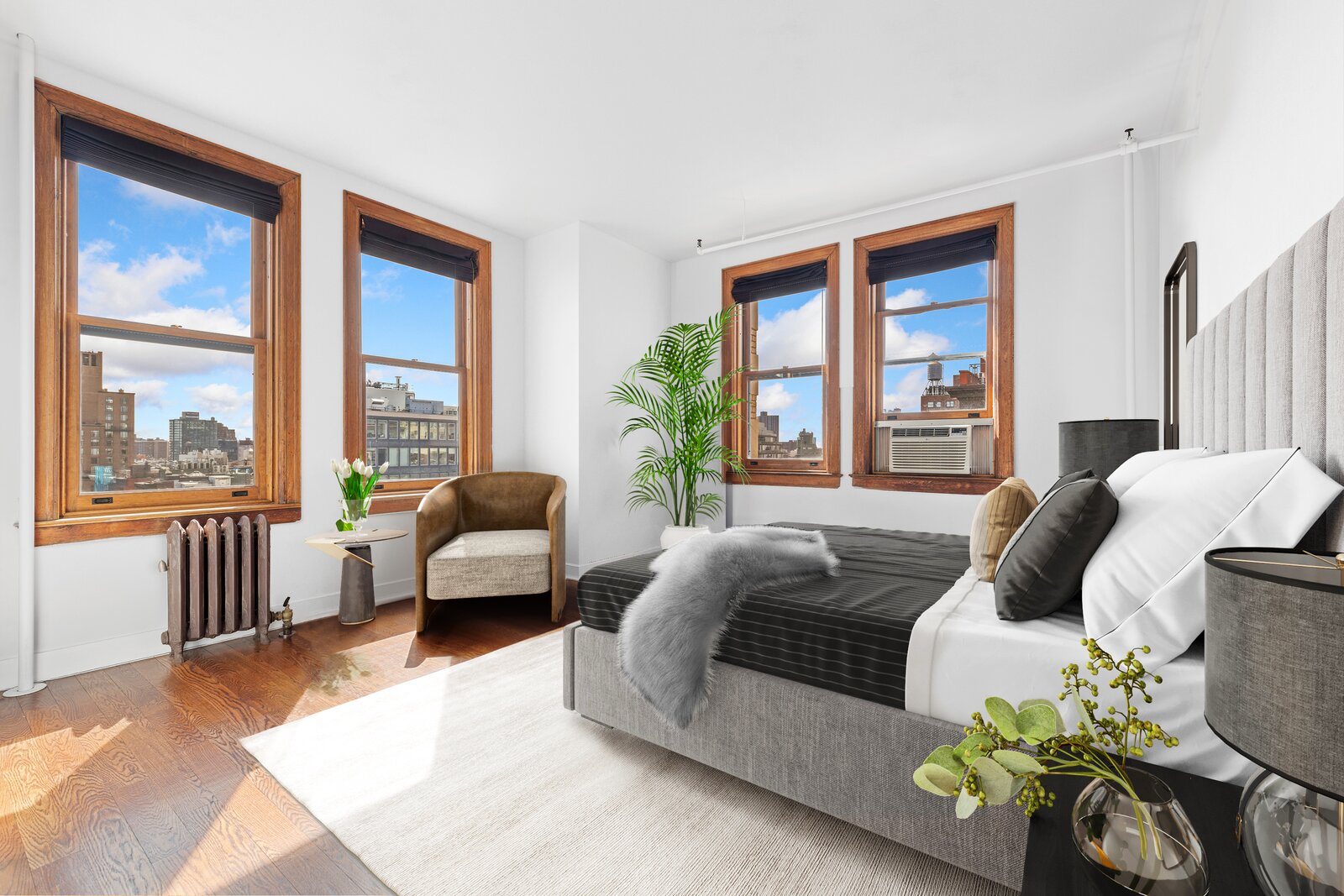 Photo 11 of 14 in A Sprawling, Sun-Drenched Loft in NYC's Noho by ...
