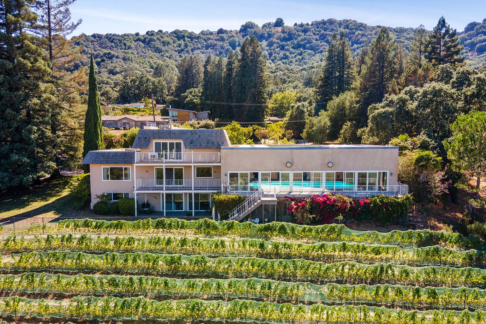 Custom Estate Offers Panoramic Views of Majestic Mt. Diablo and… Dwell