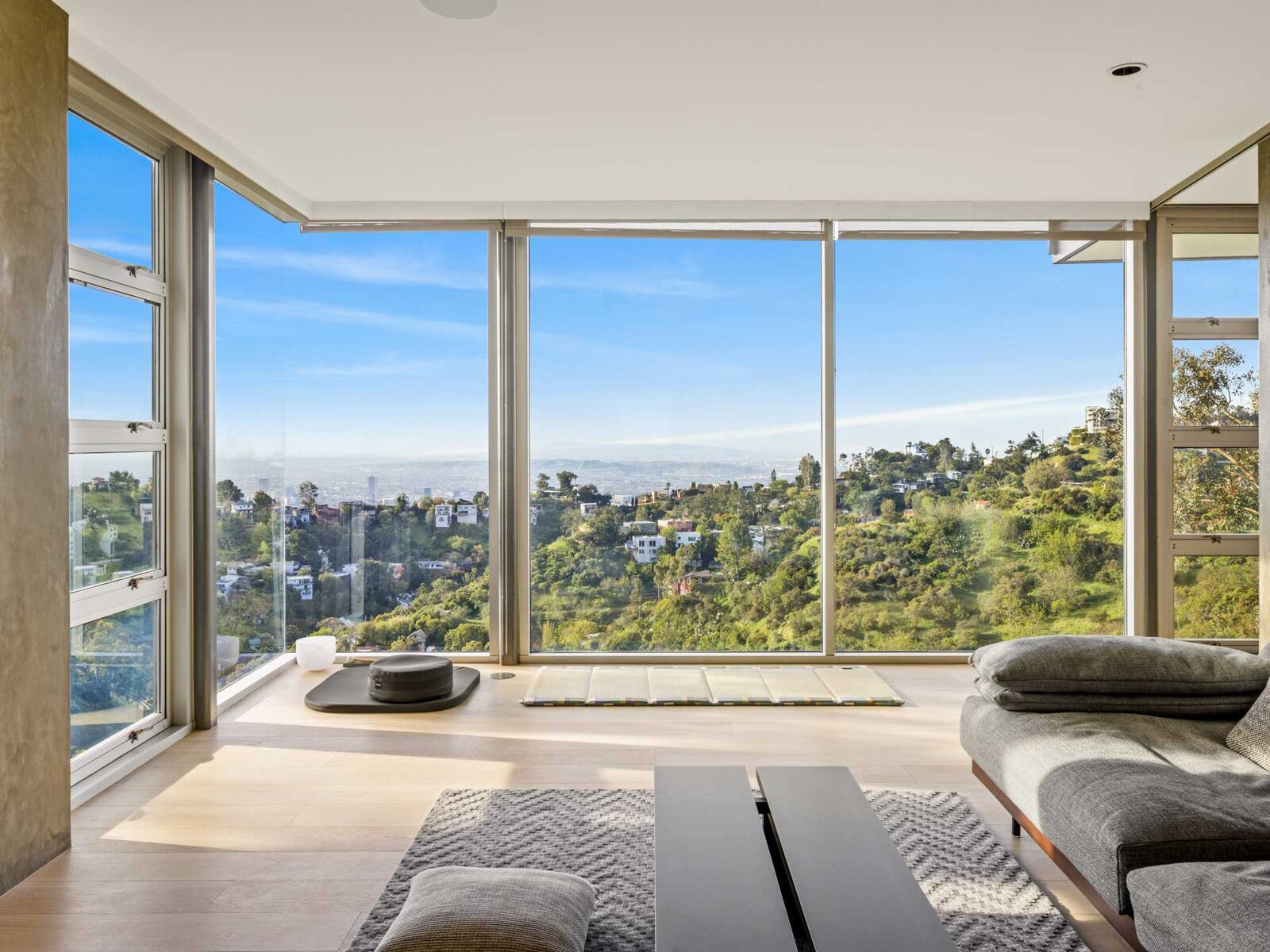 Photo 15 of 39 in Luxury Retreat with Sweeping City Views Available for