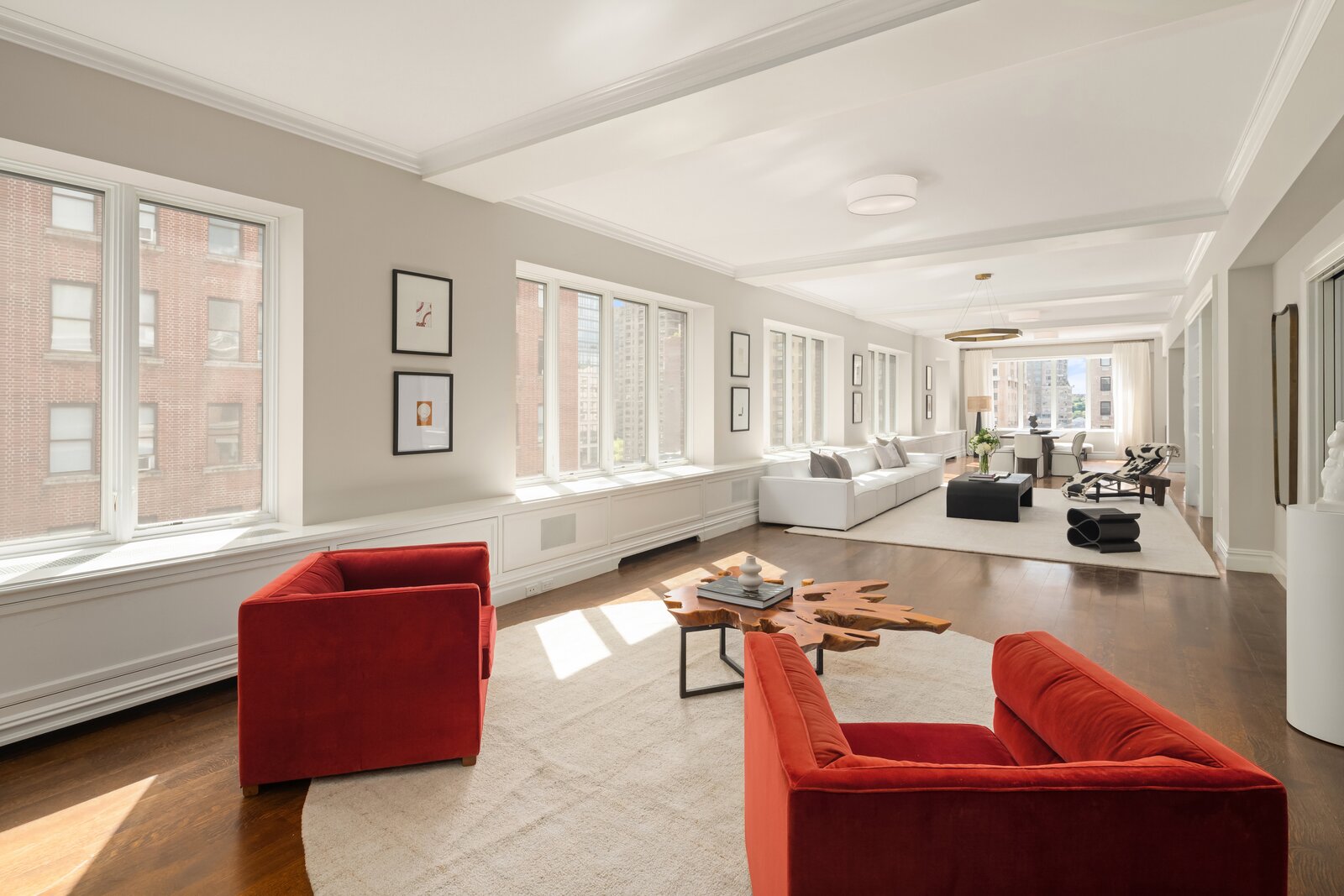 Picture of Photo 3 of 21 in A Majestic Penthouse in Manhattan's Upper West Side ...