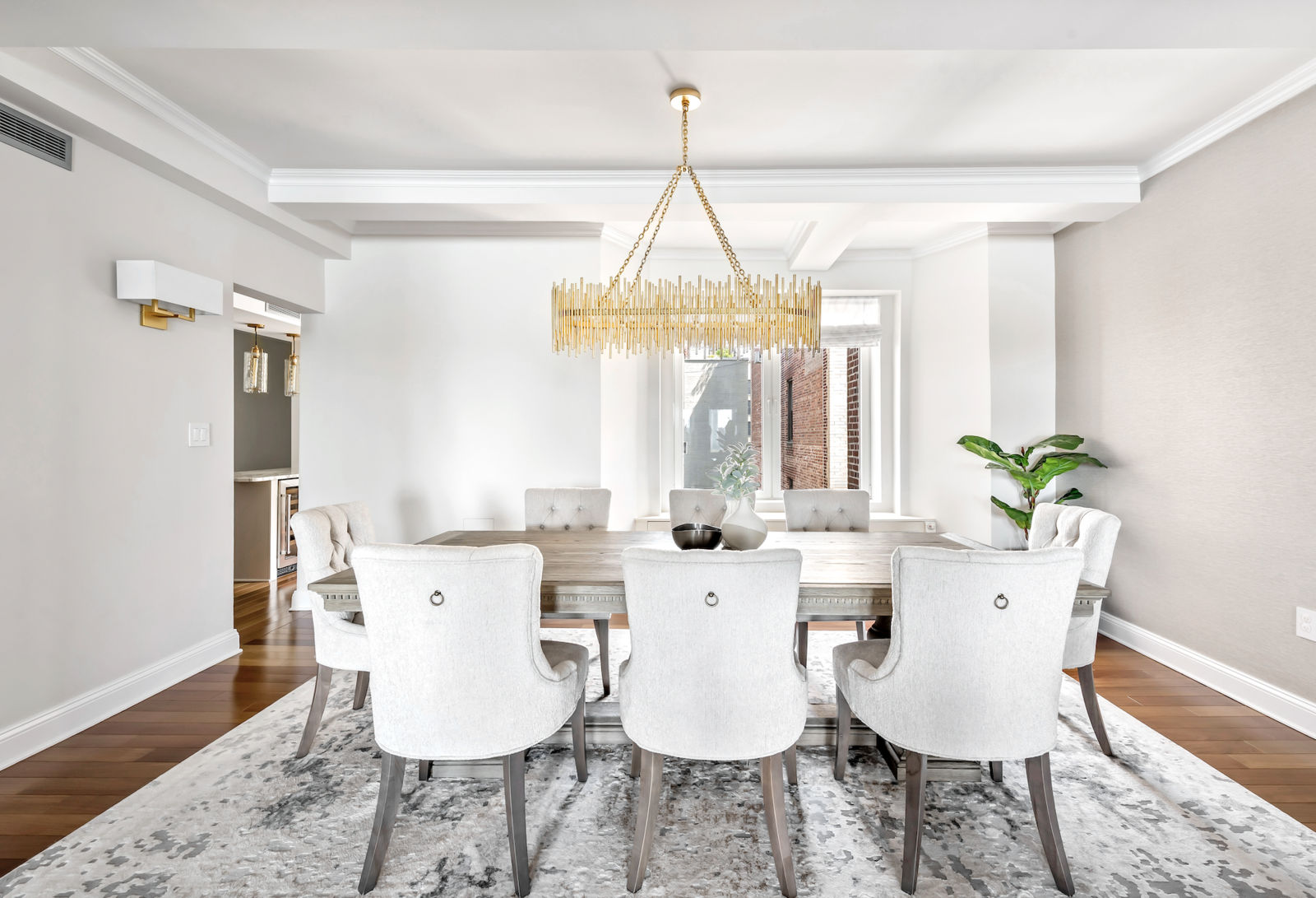 Photo 6 of 6 in Luxury Living at Its Finest: An Exquisite Home in ... - Manhattan Luxury Living At Its Finest