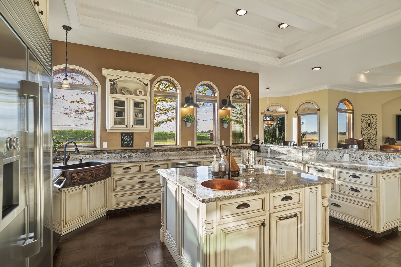 Photo 4 of 9 in An Equestrian Haven in Meridian, Idaho by Luxury Homes & Lifestyle Dwell