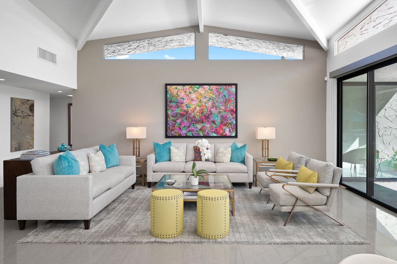 Photo 5 of 26 in Look Inside This Canyon Estates Abode in the Heart of Palm Springs by Luxury