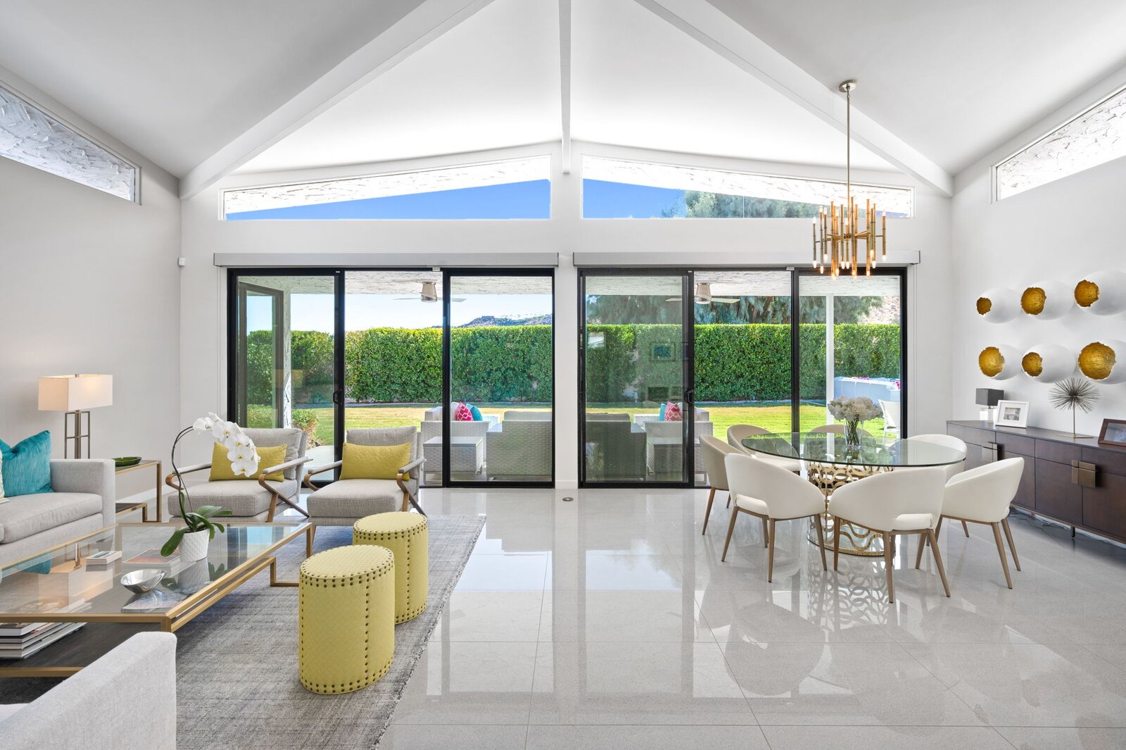 Photo 12 of 26 in Look Inside This Canyon Estates Abode in the Heart of Palm Springs by Luxury