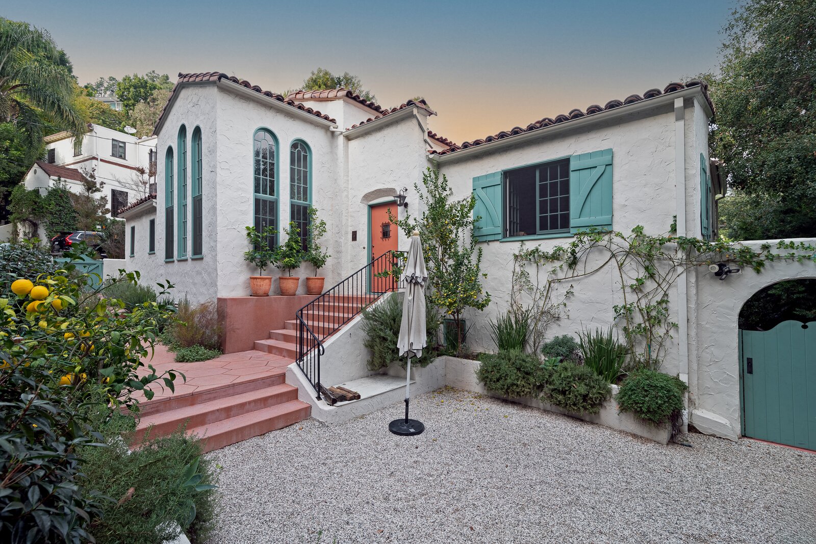 Photo 3 of 17 in Restoring a Cinematic Gem in Hollywood by Luxury Homes ...