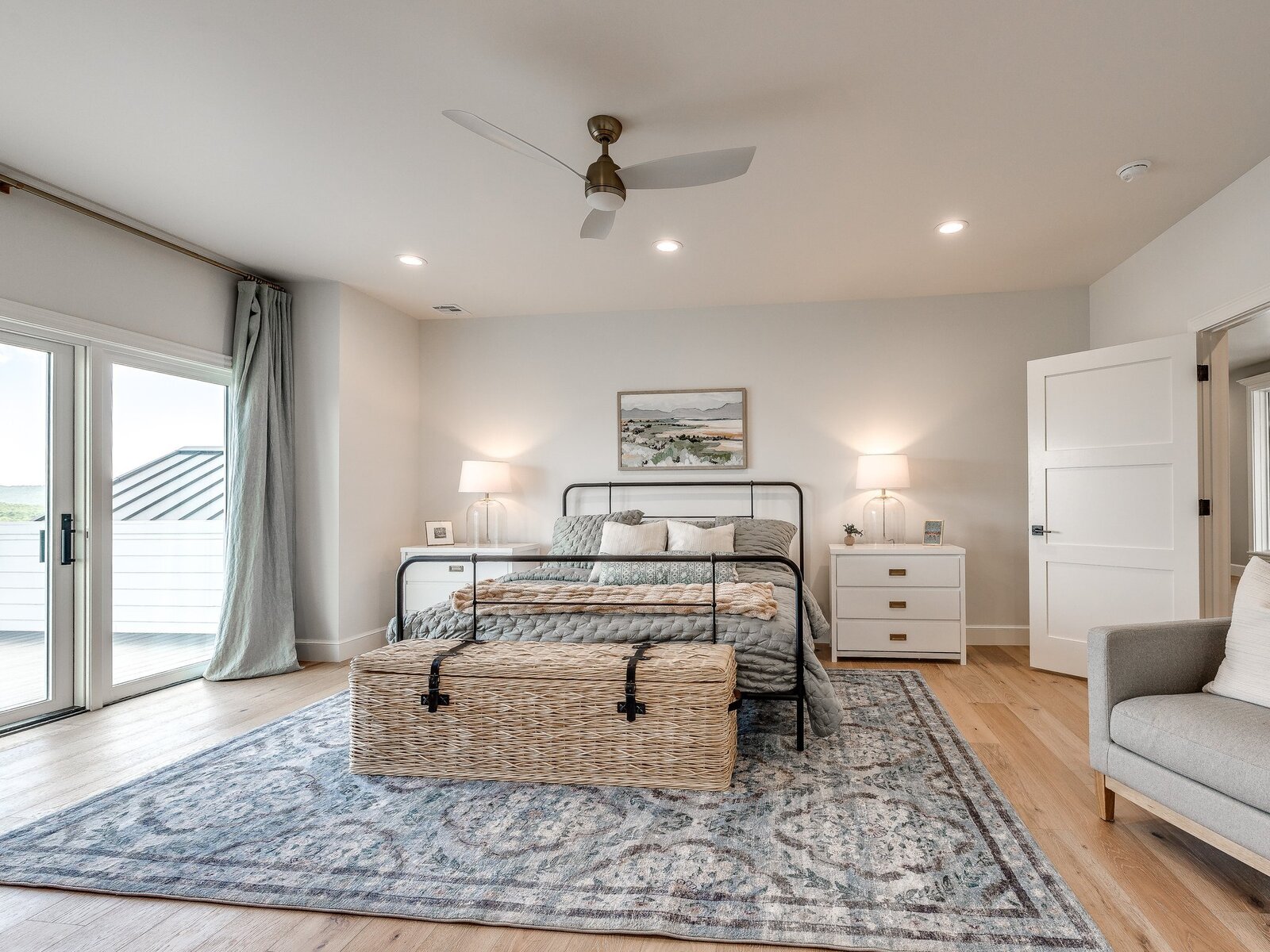 Photo 8 of 35 in Experience Lakefront Luxury in Carlton Landing's ...