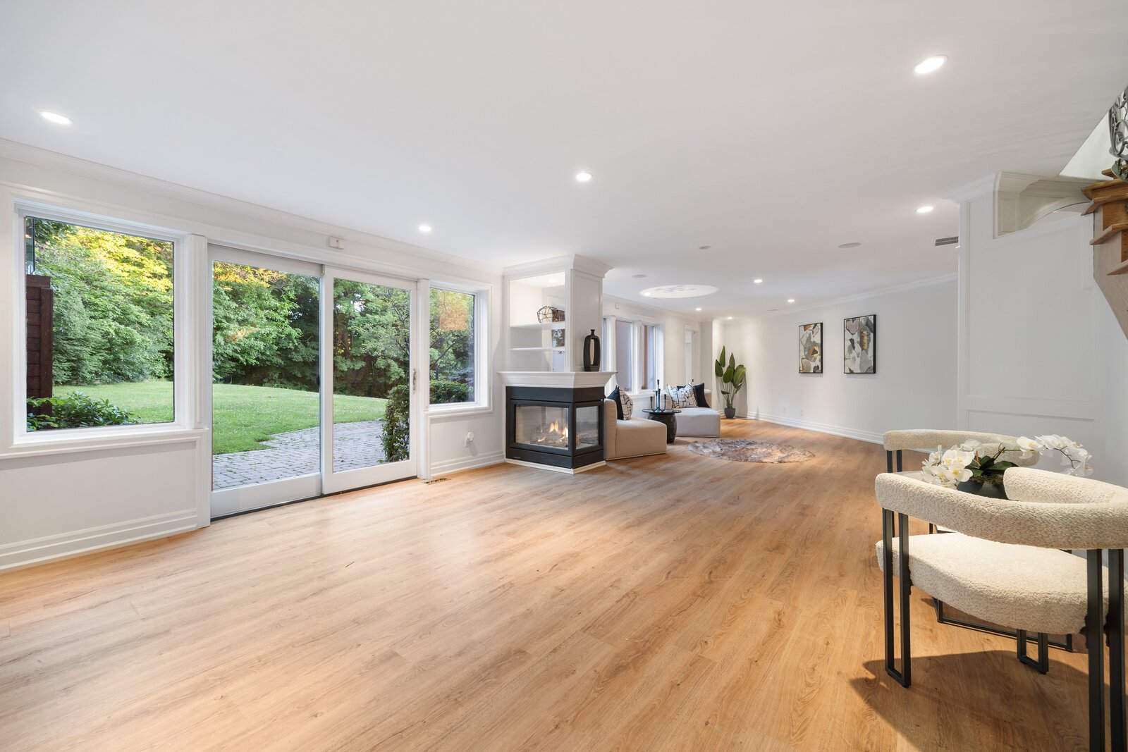 Picture of Photo 1 of 22 in Discover Luxury Living in Toronto Estate by Luxury ...