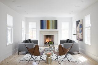 10 Effective Tips For Making the Most Out of Small Space Interiors - Photo 8 of 10 - Deliberately create a focal point in your space. Keep in mind that a little symmetry never hurts. 