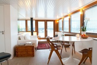 Moored on the Java Island just a short distance from Amsterdam’s old city and Central Station, Somoya’s Saloon is a studio abode on the upper deck of a classic steering ship with its own private bathroom, kitchenette, double bed, and lounge area. 