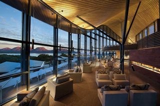 This Modern Tasmanian Resort Reflects the Natural Forms Surrounding It - Photo 8 of 9 -