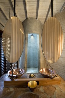 Eco-Friendly Safari Lodge in Africa's Okavango Delta - Photo 9 of 12 -