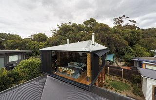 A Great Ocean Road Shack With a View Gets a Sustainable Update - Photo 9 of 11 -