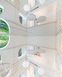 Inspired by Tom and Jerry, This Net-Filled Vacation Home Is a Kid’s Paradise - Photo 10 of 10 -