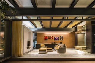 Cool, Asian Courtyard Home With A Brutalist Core - Photo 9 of 10 -