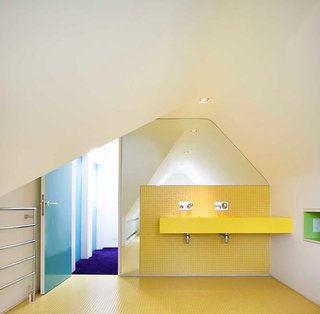 Bright Bauhaus Colors Fill This Brick Edwardian House in London - Photo 11 of 12 -