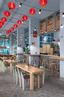 5 Interesting and Surprising Asian Eateries Around the World - Photo 4 of 11 -