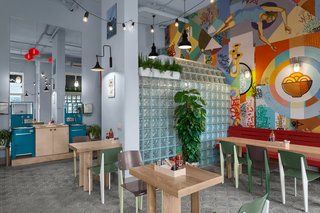 5 Interesting and Surprising Asian Eateries Around the World - Photo 5 of 11 -