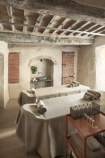 A Tree-Filled Spa That Brings Warm Modernism to a 900-Year-Old Tuscan Village - Photo 6 of 8 -