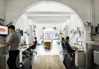 An Architect Turns His Victorian Home Into a Sun-Drenched Live/Work Space - Photo 7 of 12 -