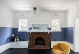 This 1930s Bungalow in Sydney Was Preserved in the Front and Updated in the Back - Photo 4 of 12 -