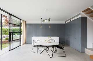 This 1930s Bungalow in Sydney Was Preserved in the Front and Updated in the Back - Photo 6 of 12 -