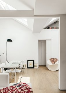 8 Stylish London Apartments - Photo 1 of 8 - Home of American-born architect Johanna Molineus, this 678-square-foot apartment in central London breaks and bends conventions to make the most of the compact space.