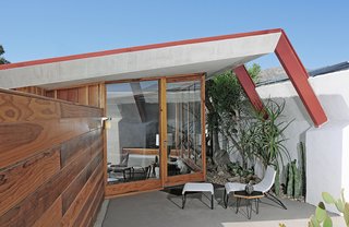 Escape to a John Lautner Micro-Resort in the Californian Desert - Photo 2 of 12 -