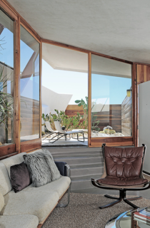 Escape to a John Lautner Micro-Resort in the Californian Desert - Photo 5 of 12 -