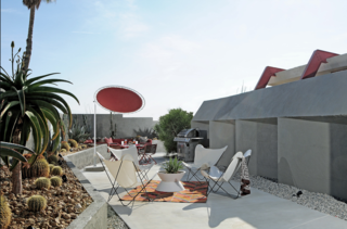 Escape to a John Lautner Micro-Resort in the Californian Desert - Photo 6 of 12 -