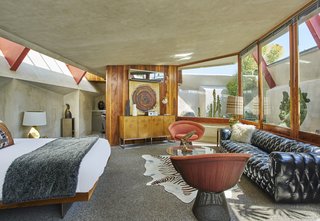 Escape to a John Lautner Micro-Resort in the Californian Desert - Photo 7 of 12 -
