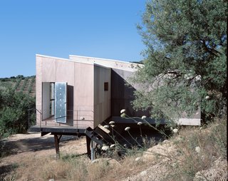 Stay in a Minimalist Villa in the Sicilian Countryside, Complete With Sea Views - Photo 5 of 11 -